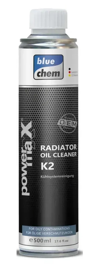 33338/2, Очиститель радиатора от масла K2 500мл,
Radiator Oil Cleaner – Очиститель масла для системы охлаждения (Компонент K2)
   Характеристики:
Эффективная очистка:
Удаляет масляные отложения в системе охлаждения, вызванные дефектами прокладки головки блока цилиндров или утечками масла в радиаторе.
Отличная защита:
Благодаря высококачественным смазывающим компонентам, надёжно защищает металлические и резиновые элементы системы во время очистки.
Восстановление производительности:
Улучшает работу клапанов, термостатов и водяных насосов, повышает техническую надёжность и продлевает срок службы всей системы охлаждения.
   Область применения:
Подходит для замкнутых водяных систем охлаждения
Эффективен для очистки теплообменников
Совместим с различными типами антифризов
   Инструкция по применению:
Важно: данный продукт (K2) используется только в комбинации с компонентом K1.
Добавьте оба компонента (K1 и K2) в систему охлаждения.
Откройте отопительный клапан (включите печку в салоне).
Дайте двигателю поработать на холостом ходу в течение 15 минут.
Слейте жидкость из системы.
Удалите и вручную очистите все расширительные бачки, которые не участвовали в циркуляции.
Тщательно промойте систему охлаждения чистой водой.
Залейте новую охлаждающую жидкость согласно рекомендациям производителя.
   Расход:
Комплект из 500 мл + 500 мл (K1 + K2) рассчитан на системы объёмом до 10–15 литров.
Для других объёмов: используйте 50 мл на каждый литр охлаждающей жидкости.
Время воздействия: около 15 минут.
! Внимание:
Radiator Oil Cleaner (K2) не предназначен для самостоятельного применения.
Использование только одного компонента не обеспечивает полноценного удаления моторного масла из системы охлаждения, особенно при сильных загрязнениях.
   Результат:
Ваша система охлаждения будет чистой, защищённой и надёжно функционирующей благодаря профессиональному двухкомпонентному решению — Radiator Oil Cleaner.